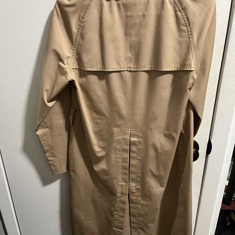Everlane Women's Classic Tan Trench Coat - Picture 5 of 7